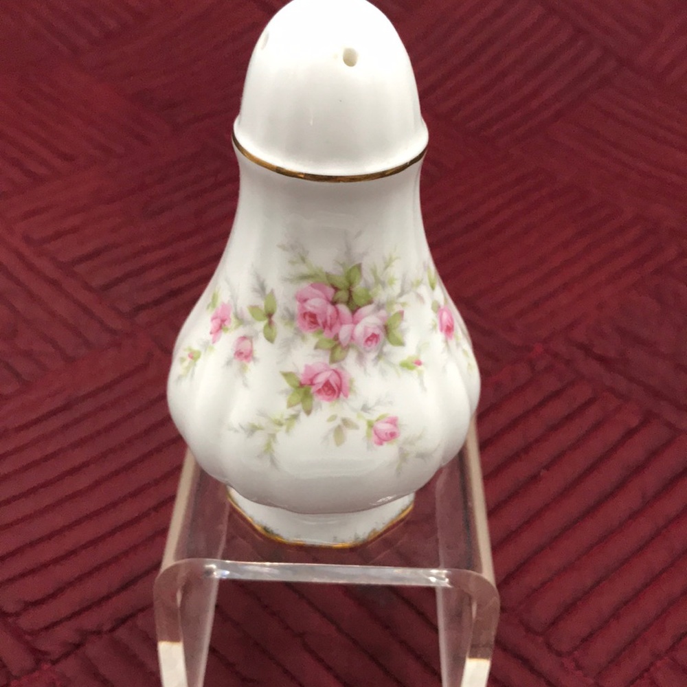 Paragon Salt Shaker Victoriana Rose Pattern